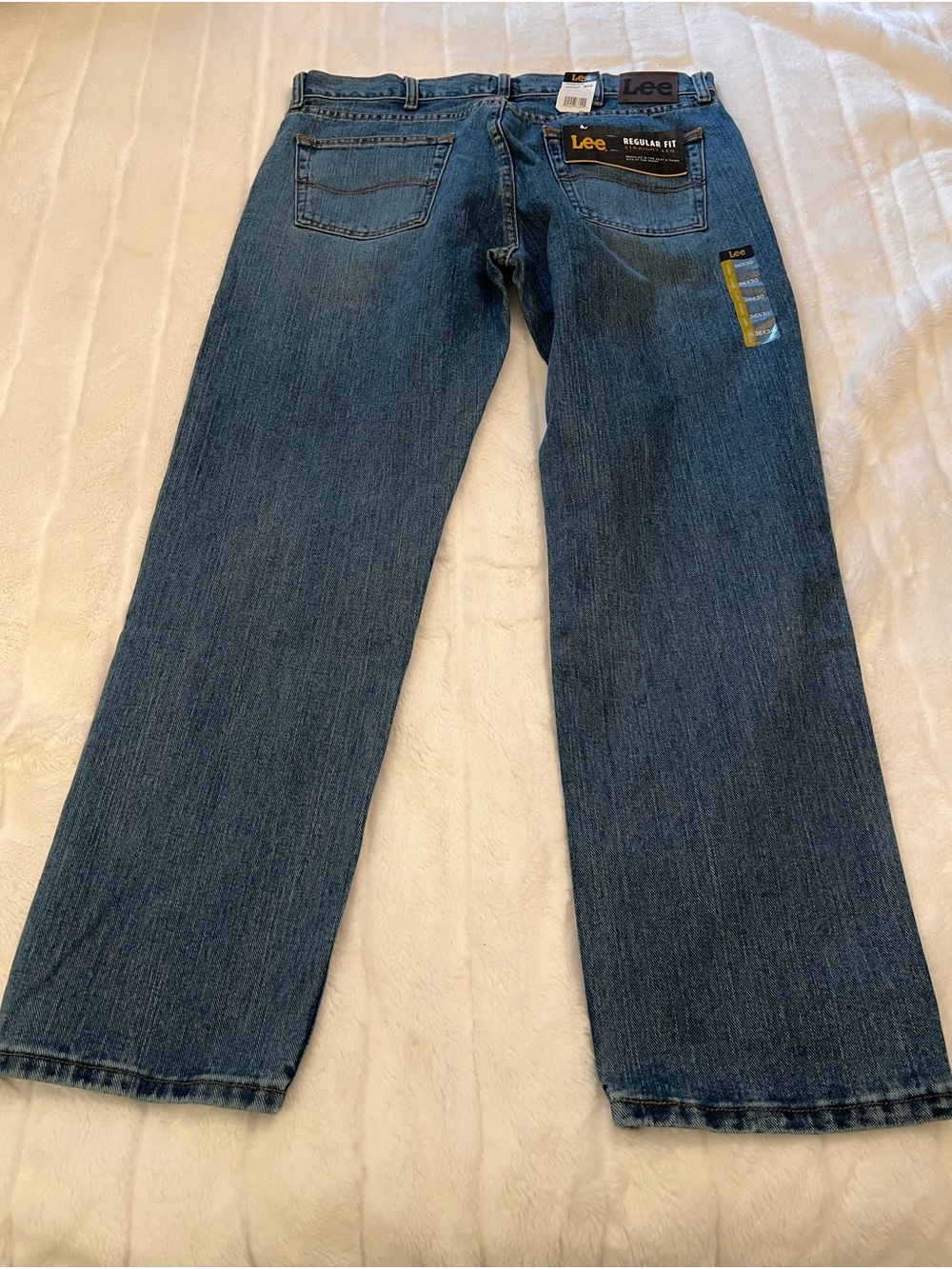 NEW 2020 Lee Mens 36x30 classic blue Jeans Regular Fit Straight Leg - Picture 2 of 5